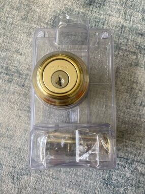 New Kwikset SmartKey Single Cylinder Deadbolt - gold